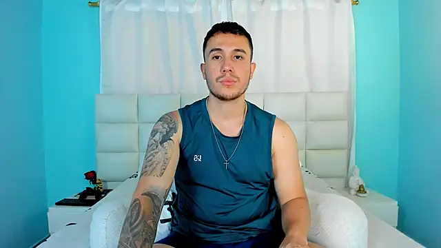 Snapshot of juan__jimenez chatting on September 12, 2025, 7:14 pm juan  jimenez online show from September 12, 2025, 7:14 pm