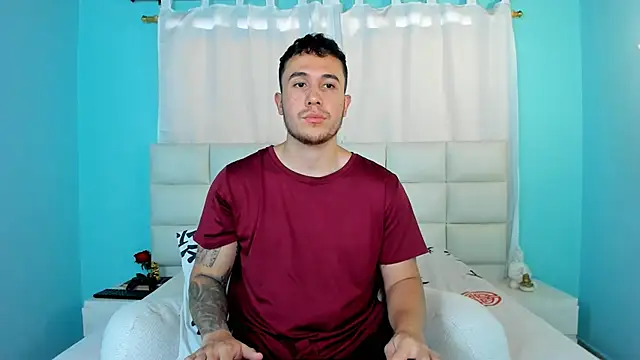 Snapshot of juan__jimenez chatting on September 15, 2025, 7:25 pm juan  jimenez online show from September 15, 2025, 7:25 pm