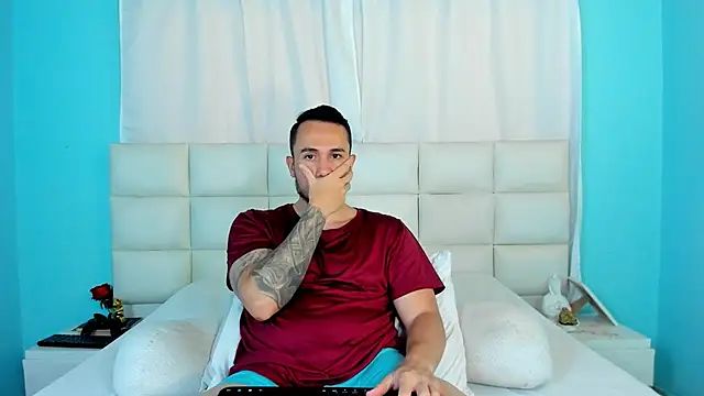 Snapshot of juan__jimenez chatting on October 14, 2025, 7:47 pm juan  jimenez online show from October 14, 2025, 7:47 pm
