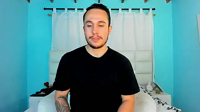 juan  jimenez online show from November 11, 2025, 9:48 pm