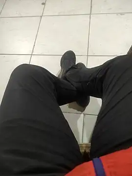 My120my120 online show from December 15, 2025, 11:31 pm