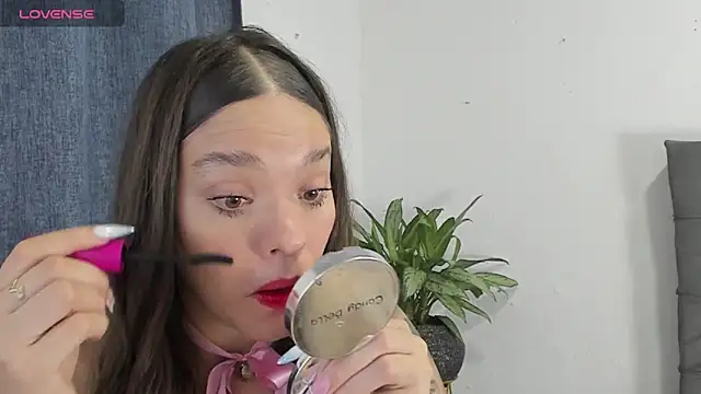 zoe69x online show from February 5, 2025, 8:43 am