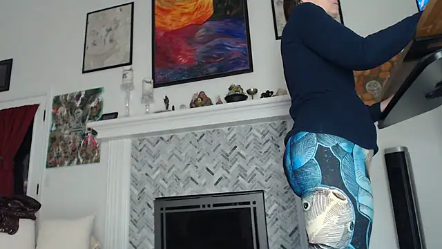 AuroraWillows online show from January 21, 2025, 1:00 pm