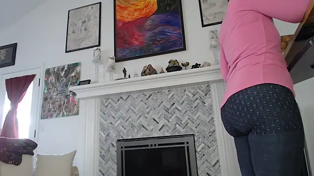 AuroraWillows online show from January 23, 2025, 4:04 pm