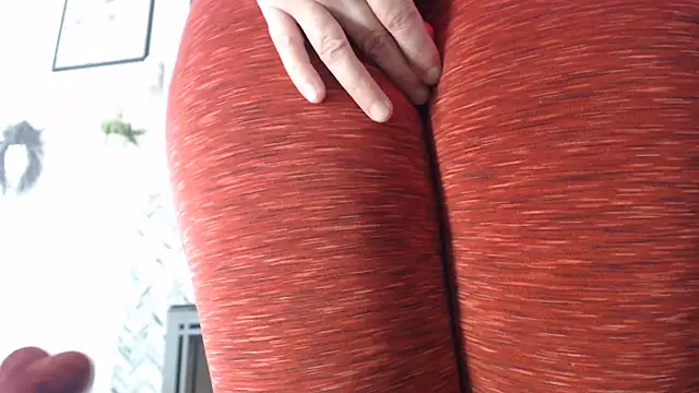 AuroraWillows online show from June 19, 2026, 3:16 pm