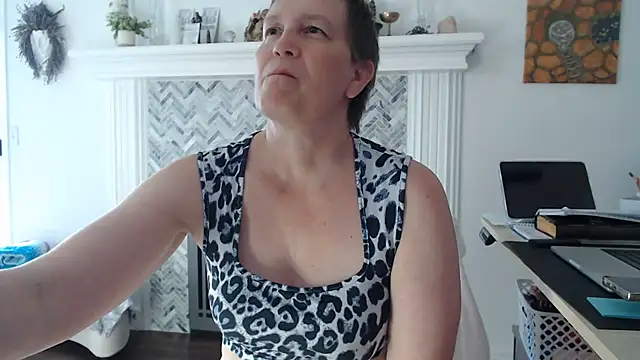 AuroraWillows online show from July 16, 2026, 5:41 pm