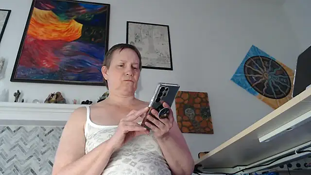AuroraWillows online show from July 30, 2026, 9:36 pm
