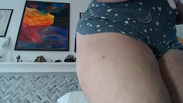 AuroraWillows online show from July 31, 2026, 11:04 pm