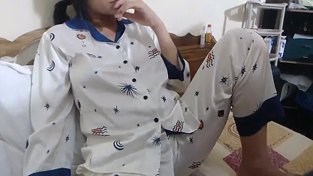 Beauty Asian Tina online show from April 25, 2026, 12:30 pm