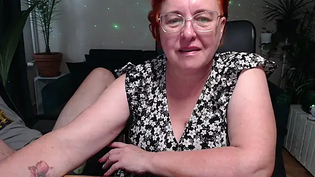 JoannaAndNeighbour online show from September 9, 2025, 9:42 am
