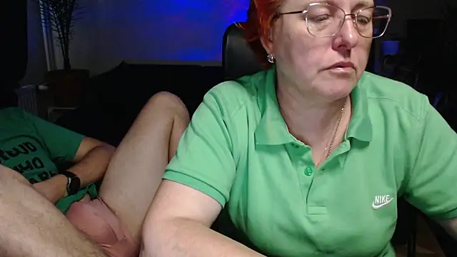 JoannaAndNeighbour online show from November 11, 2025, 9:20 am