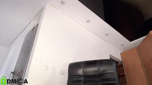 Snapshot of DollySun chatting on February 19, 2025, 12:33 pm DollySun online show from February 19, 2025, 12:33 pm