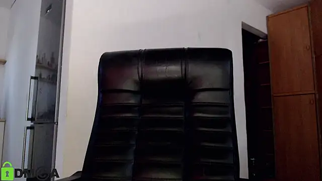 Snapshot of DollySun chatting on February 27, 2025, 2:43 pm DollySun online show from February 27, 2025, 2:43 pm