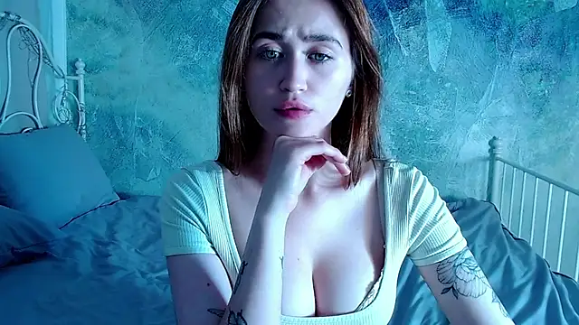 Snapshot of millllina chatting on October 2, 2025, 2:35 pm millllina online show from October 2, 2025, 2:35 pm