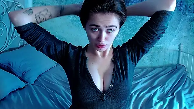 Snapshot of millllina chatting on October 30, 2025, 12:56 am millllina online show from October 30, 2025, 12:56 am