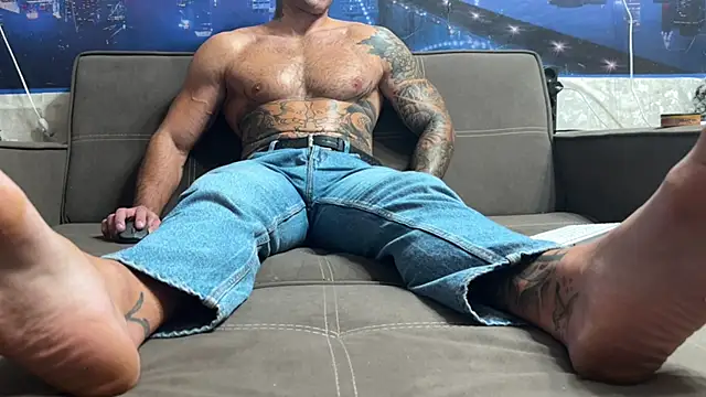 Snapshot of Mr_YourGod chatting on October 14, 2025, 3:51 am Mr YourGod online show from October 14, 2025, 3:51 am