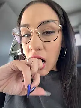 Snapshot of __IRIS__ chatting on September 16, 2025, 2:29 pm   IRIS   online show from September 16, 2025, 2:29 pm
