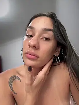 Snapshot of __IRIS__ chatting on October 1, 2025, 12:44 pm   IRIS   online show from October 1, 2025, 12:44 pm
