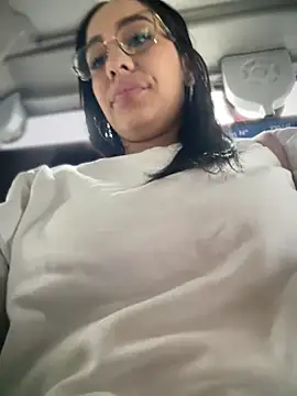 Snapshot of __IRIS__ chatting on October 27, 2025, 3:16 pm   IRIS   online show from October 27, 2025, 3:16 pm