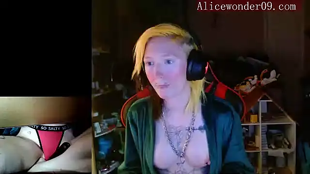 alicewonder09 online show from December 4, 2024, 4:32 am