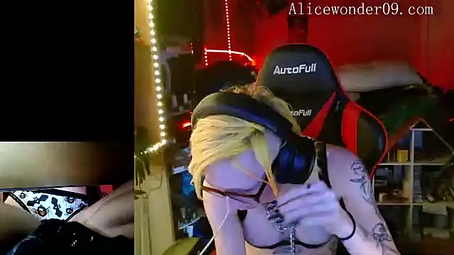 alicewonder09 online show from December 13, 2024, 4:54 am