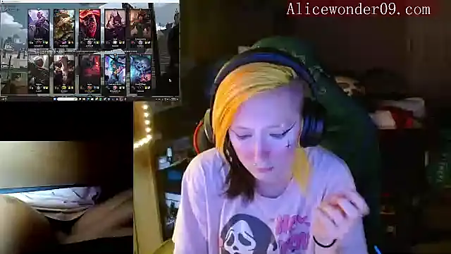 Snapshot of alicewonder09 chatting on December 21, 2024, 4:41 am alicewonder09 online show from December 21, 2024, 4:41 am
