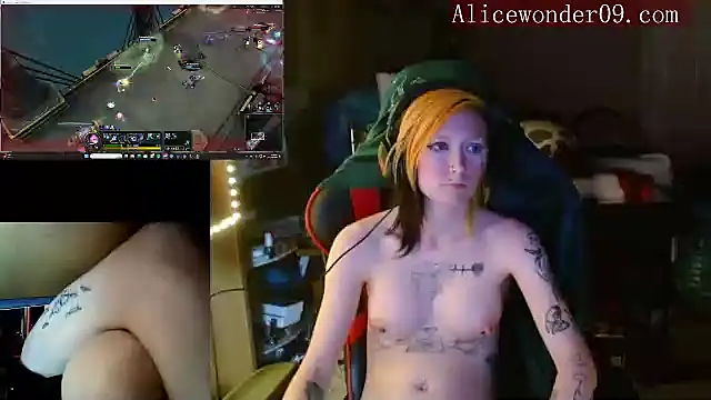 Snapshot of alicewonder09 chatting on December 21, 2024, 7:45 am alicewonder09 online show from December 21, 2024, 7:45 am