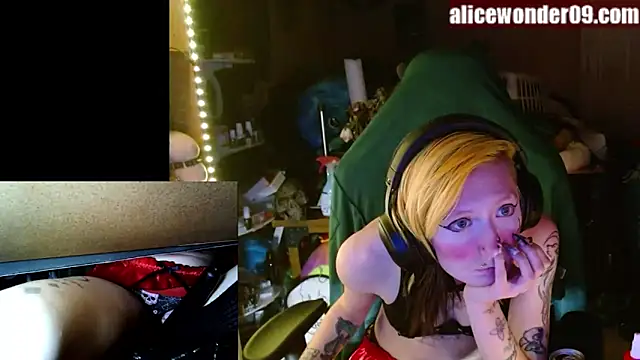 alicewonder09 online show from December 26, 2024, 5:47 am