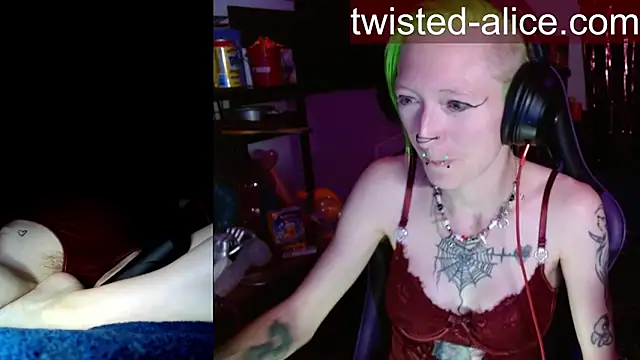 alicewonder09 online show from June 18, 2026, 3:18 am