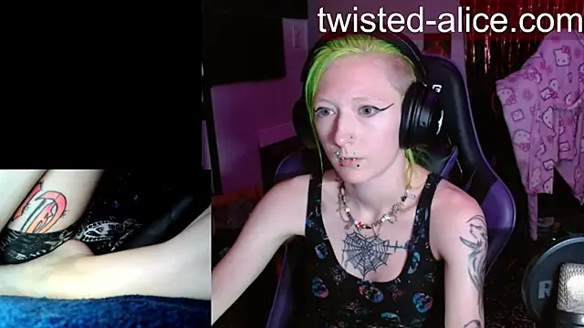 alicewonder09 online show from June 26, 2026, 3:11 am