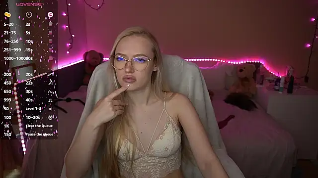 AmandaFiree online show from February 11, 2026, 7:13 am