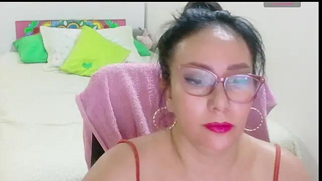 hottplay online show from June 16, 2026, 4:20 pm