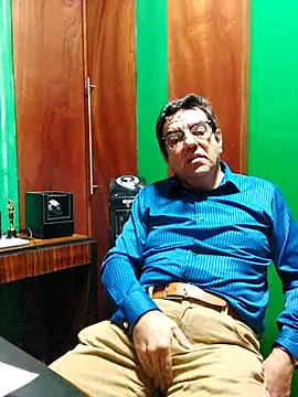 FernandoReuterG online show from January 18, 2026, 1:20 am