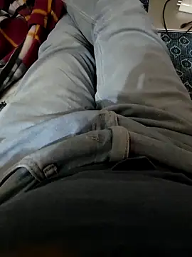 indianbluesky online show from December 17, 2025, 12:33 pm