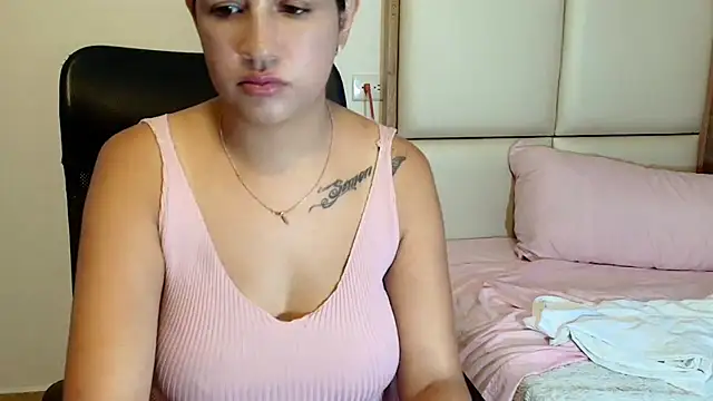 sara2520 online show from May 1, 2026, 11:09 pm