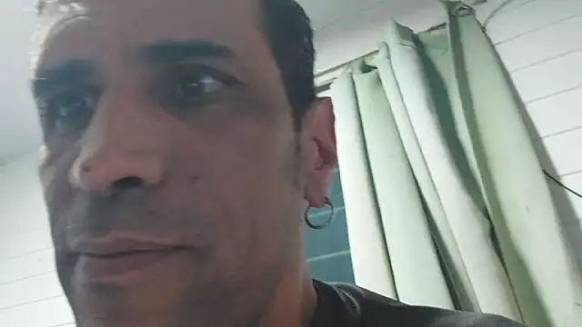 Hotcasados69 online show from March 7, 2026, 4:53 am