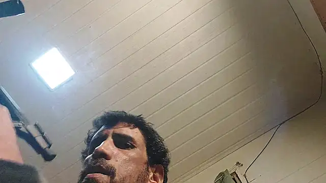 Hotcasados69 online show from May 23, 2026, 4:07 am