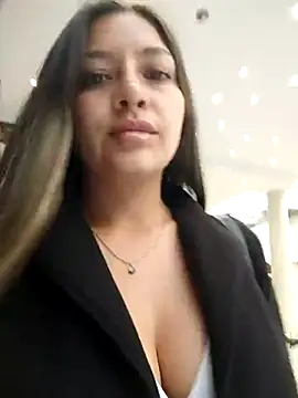 alana 69 online show from November 21, 2025, 9:13 pm