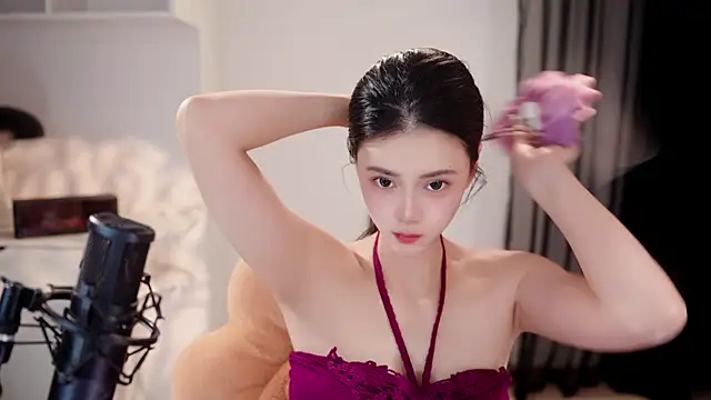 Ocean--Lili online show from June 19, 2026, 2:43 pm