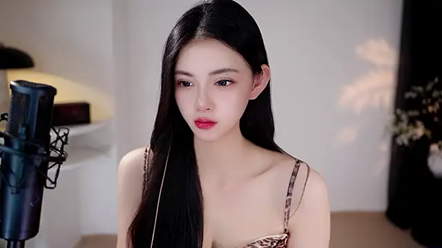 Ocean--Lili online show from June 26, 2026, 2:32 pm