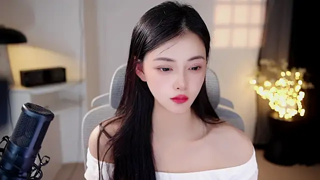 Ocean--Lili online show from July 21, 2026, 2:19 pm