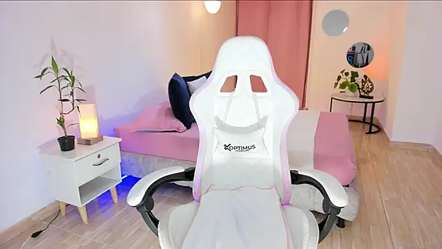 carleee winter online show from March 11, 2026, 10:38 pm