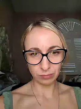 jennaspinkcandyxo online show from January 24, 2025, 6:35 pm