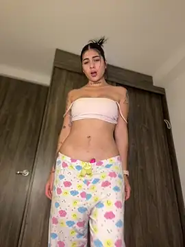 Sarasanders 4 online show from January 6, 2025, 2:58 am