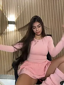 Sarasanders 4 online show from November 7, 2025, 2:55 am