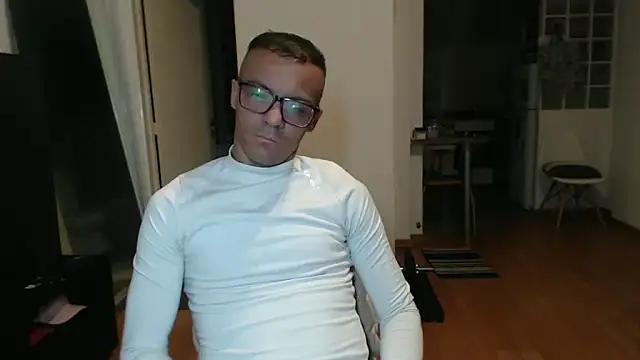 Snapshot of guachin_hunk chatting on April 10, 2026, 4:39 am guachin hunk online show from April 10, 2026, 4:39 am