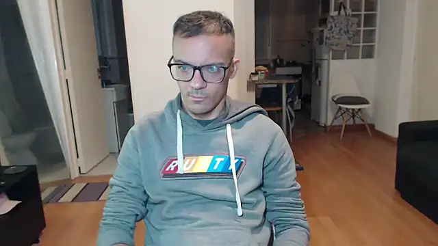 Snapshot of guachin_hunk chatting on April 12, 2026, 12:26 am guachin hunk online show from April 12, 2026, 12:26 am