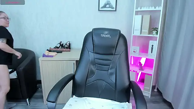 gentle muse online show from March 10, 2025, 9:40 pm