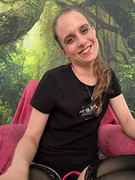 LadyChantale online show from January 8, 2025, 10:48 am