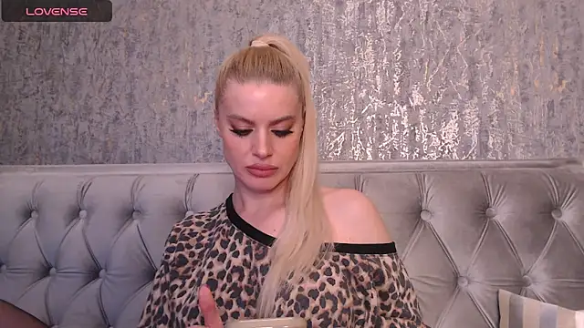 BlondieStar online show from January 19, 2025, 1:21 am